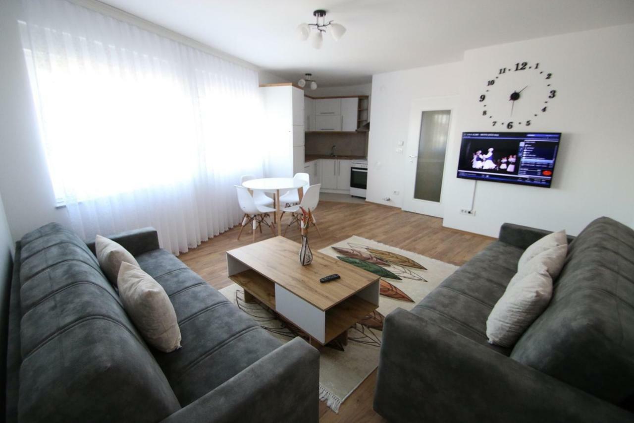 Spacious Apartment Next To The Bus Station And Walking Distance To The Old Town And Shopping Malls Prizren Exterior foto